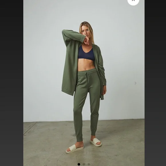 NEW lunya cozy cotton silk joggers in humble green $198 - Picture 1 of 3